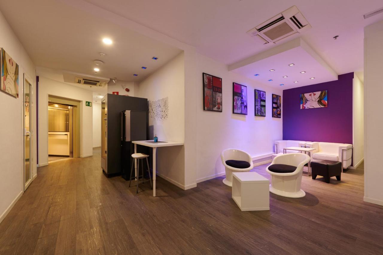 Hostal Mayerling Centro Barcelona Bagian luar foto