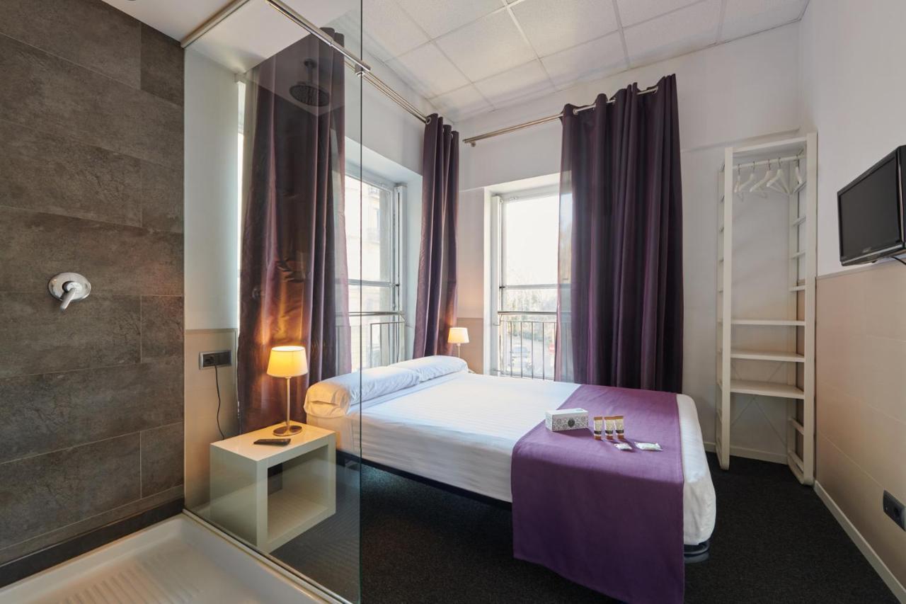 Hostal Mayerling Centro Barcelona Bagian luar foto